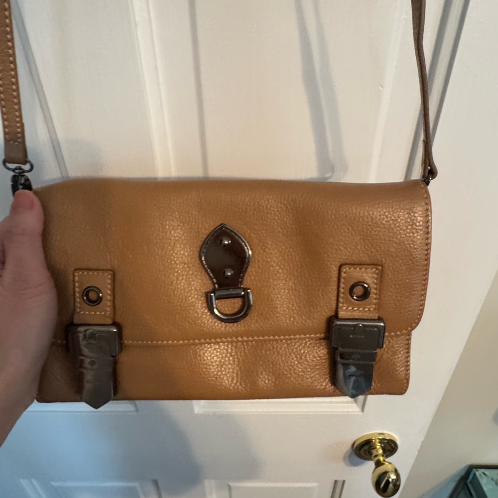 Mulberry Leather Crossbody in tan. - Picture 7 of 7